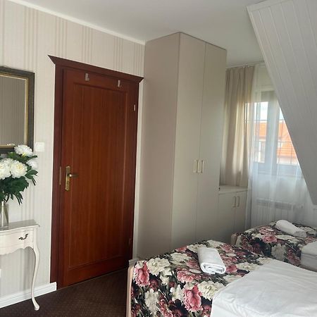 Апартаменты Gosciniec Pod Lipa Миколайки Экстерьер фото